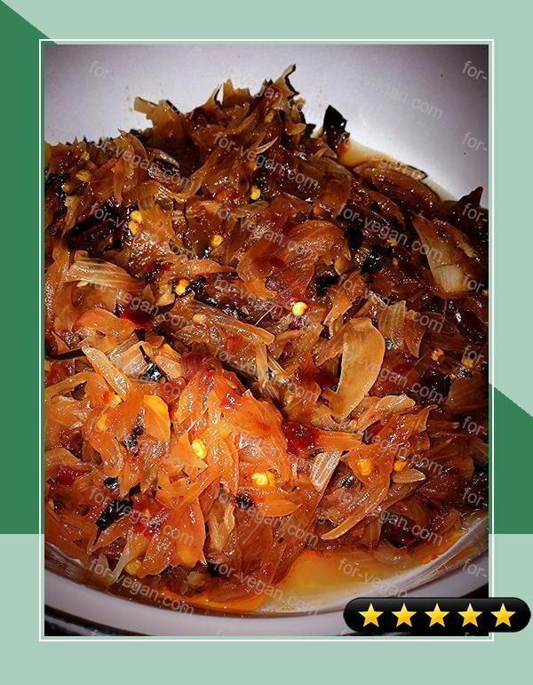 Seeni Sambola (Spicy Caramelized Onion) recipe