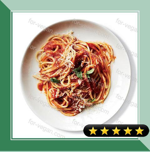 Sauce-Simmered Spaghetti al Pomodoro recipe