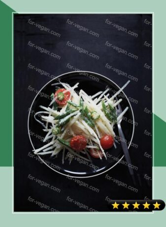 Thai-Style Green Papaya Salad recipe