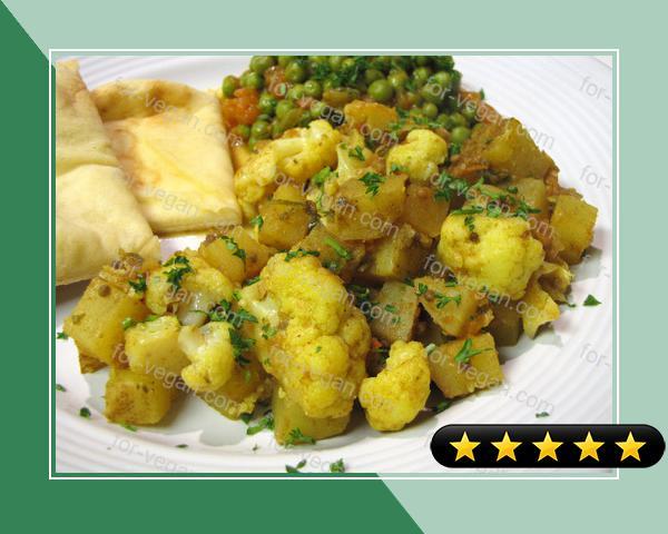 Curried Cauliflower and Potatoes (Aloo Gobi) recipe