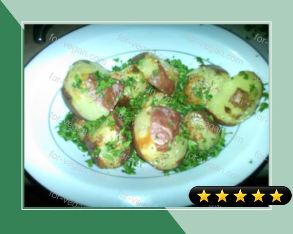 Garlicky parsley red potatoes recipe