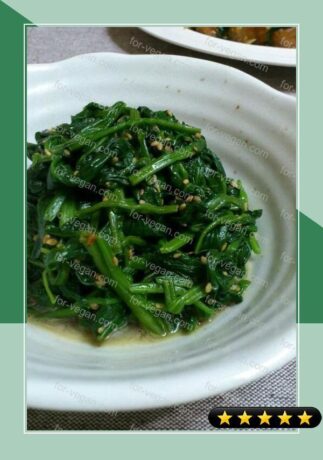 An Easy Dish: Nutritious Spinach Namul recipe