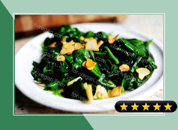 Spinach with Garlic Chips recipe