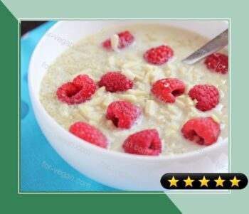 Raspberry Almond Quinoa - Breakfast Recipe recipe
