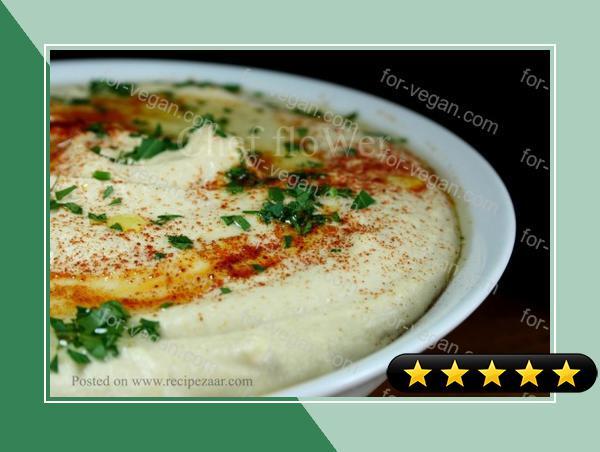 Hummus Bi Tahine - Best Hummus Recipe I've Found yet ! recipe