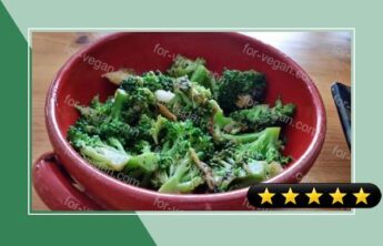 Broccoli with Lemon-Garlic Crumbs recipe