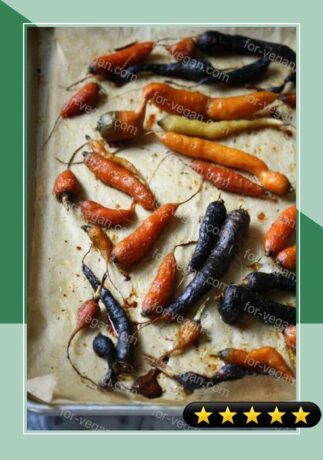 Honey-Roasted Carrots with Thyme recipe