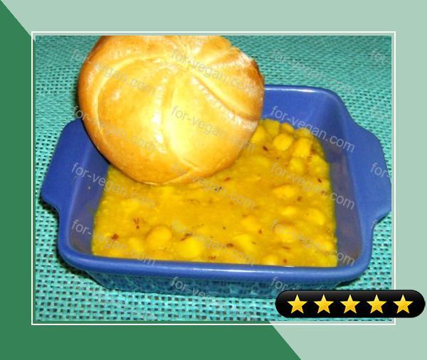 Aloo Channa Tarkari (Potato and Garbanzo Beans in a Curry) recipe