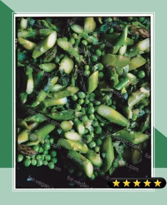 Asparagus, Peas, and Basil (Piselli con Asparagi e Basilico) recipe