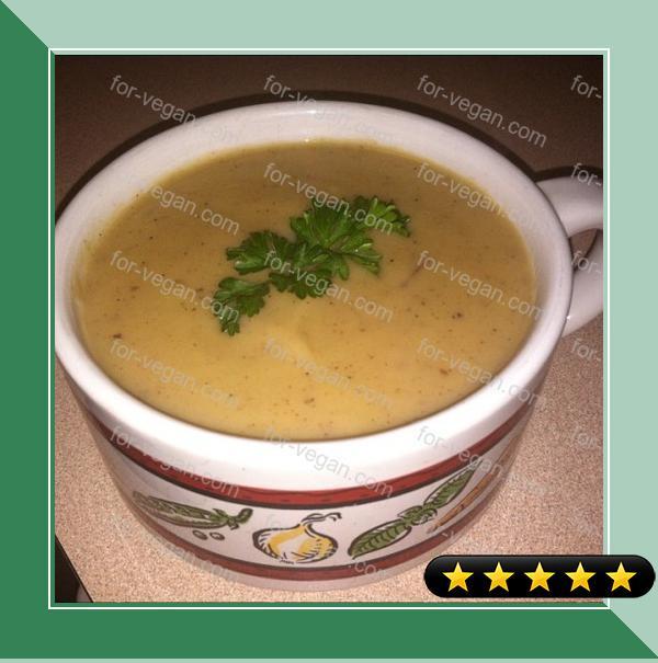 Creamy Vegan Potato-Leek Soup recipe
