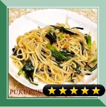 Sesame and Salt Flavored Chinese Chive and Bean Sprout Yakisoba Noodles recipe