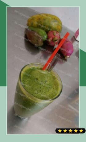Healthy Green Smoothie For Cleansing Your Body recipe