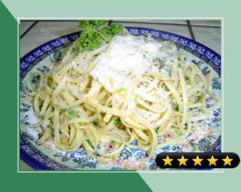 Pasta with Oil and Garlic Sauce recipe