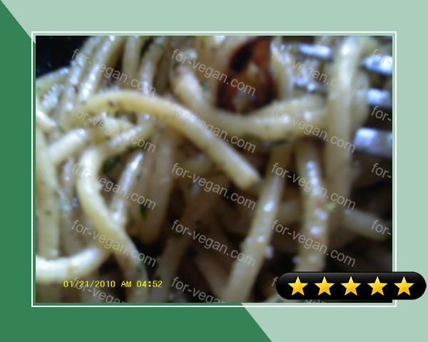 Roman-Style Spaghetti With Garlic and Olive Oil recipe